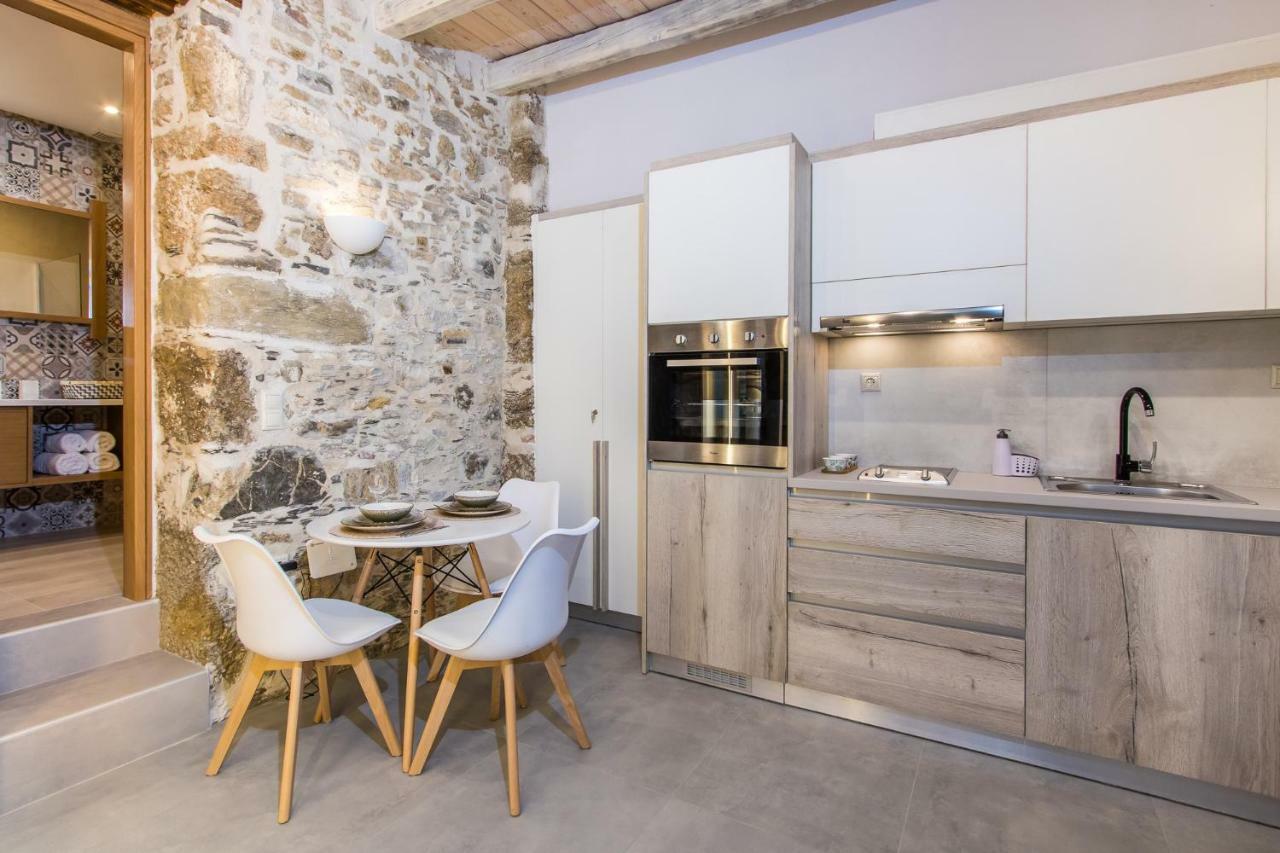 Stairs Homes & Suites Kamaria  エクステリア 写真