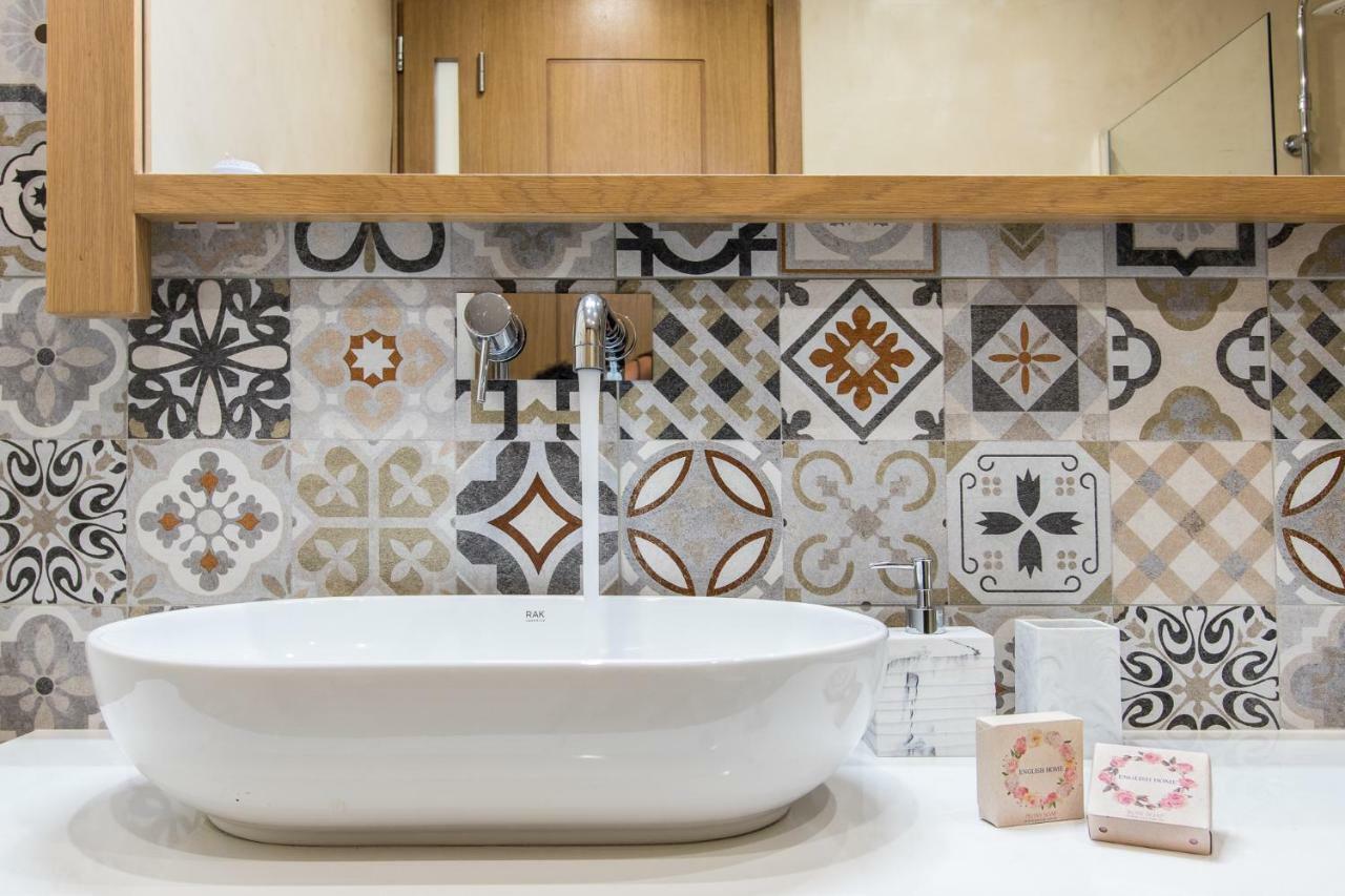 Stairs Homes & Suites Kamaria  エクステリア 写真